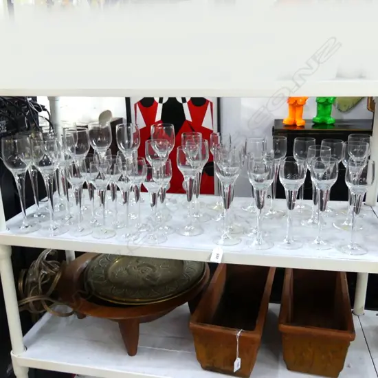 50 (APPROX.) WINE GLASSES