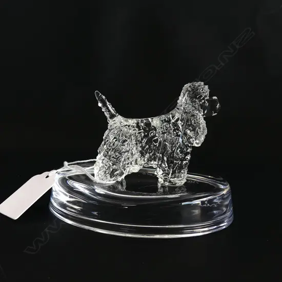 AMERICAN COCKER SPANIEL  GLASS STATUETTE - SIGNED & DATED 'NEIL HARRIS 2016'