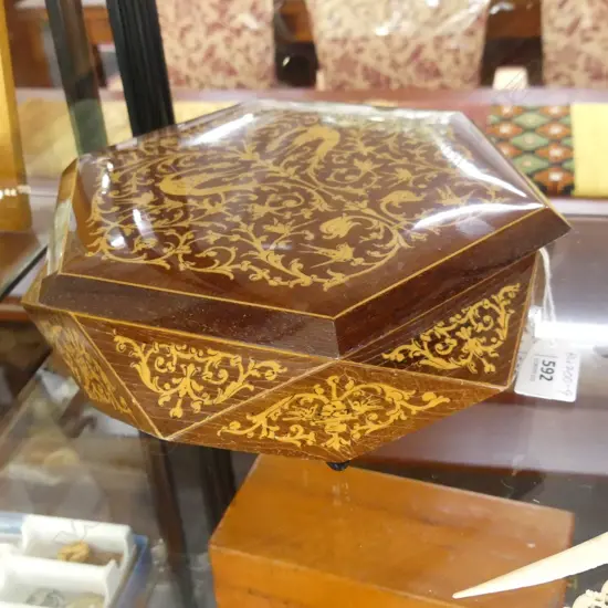 ITALIAN WOODE MARQUETRY MUSICAL JEWELLERY BOX  DIA 240MM