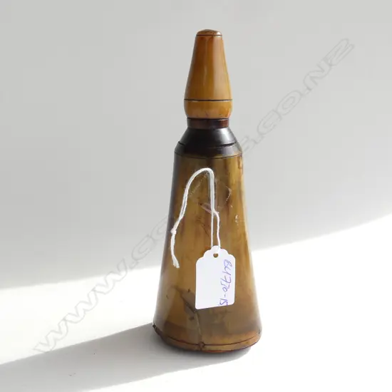 19THC HORN POWDER FLASK SCREW LID L.190mm