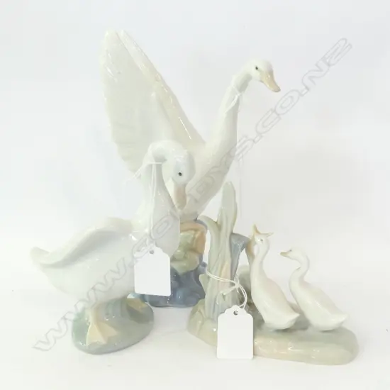 3 NAO GOOSE FIGURINES; H. 205, 145 & 120MM