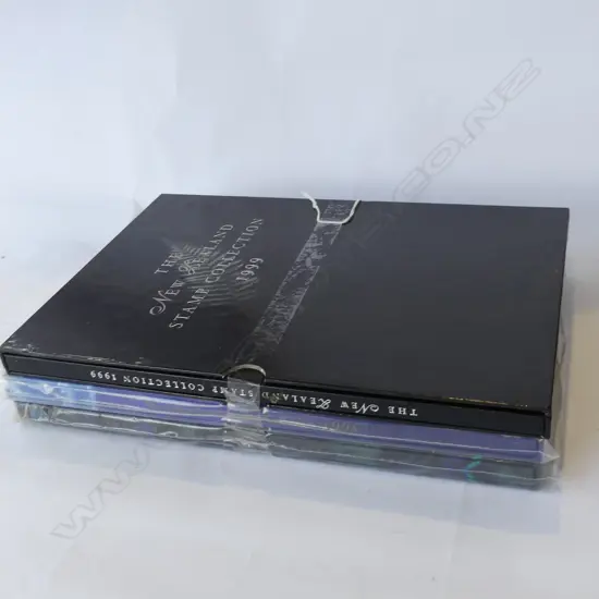 3 'THE NZ STAMP COLLECTION' BOXED SETS 1997.1998.1999