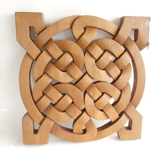 LGE CARVED WOODEN CELTIC KNOT 550x540mm