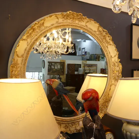 ORNATE PLASTER & WOOD WHITE & GILT CIRCULAR MIRROR, DIA. 870mm