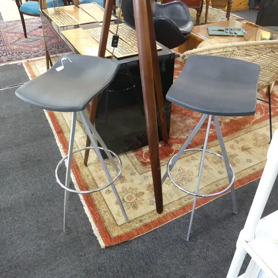 PR CONTEMPORARY KITCHEN STOOLS