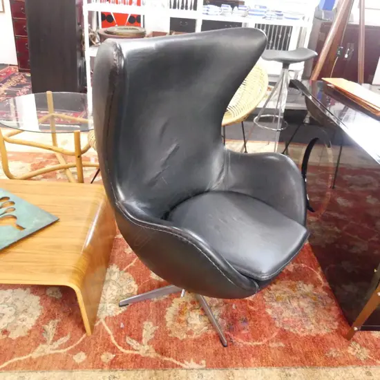 1960S BLACK VINYL EGG CHAIR, 840 x 660 x 1030mm