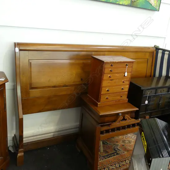 SEFTON POWRIE KING SIZED BEDHEAD 1780x1200mm