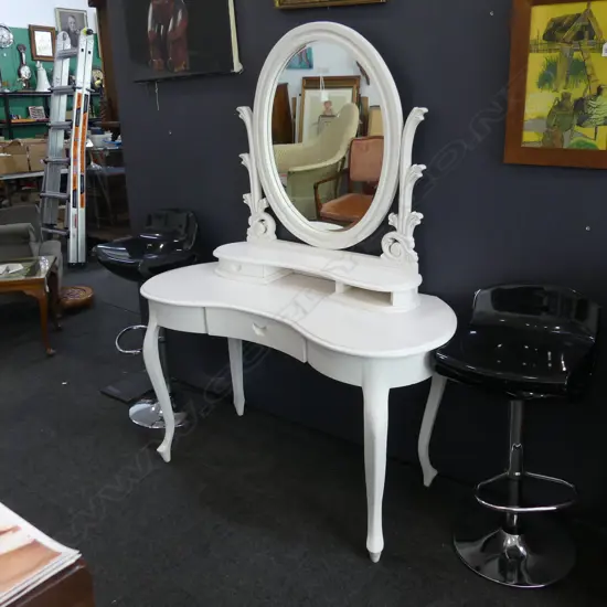 WHITE PAINTED DRESSING TABLE & MIRROR 1250x550x1700mm