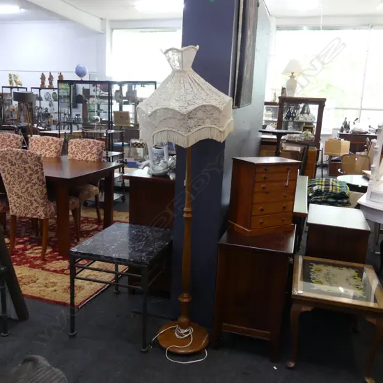 STANDARD LAMP w. LACE SHADE H.1750mm