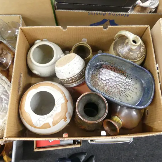 BOX LOT NZ STUDIO POTTERY