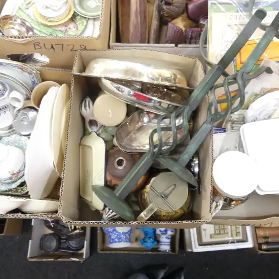 BOX LOT CANDLES, EP, CERAMICS, PR CANDLE HOLDERS H.425mm