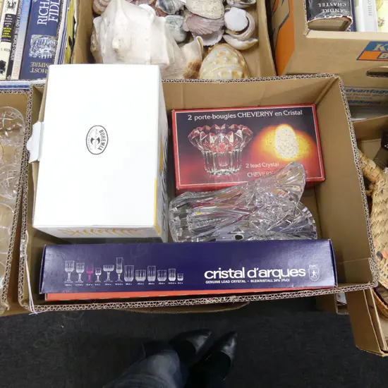 BOX GLASS; BOX SET 6 CHAMPAGNE FLUTES, 6 BOXED CRISTAL D'AQUES WINE GLASSES + VASE & CANDLE HOLDERS