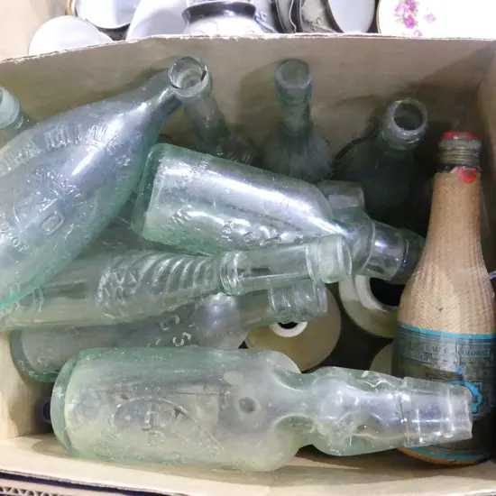 BOX LOT VINTAGE BOTTLES