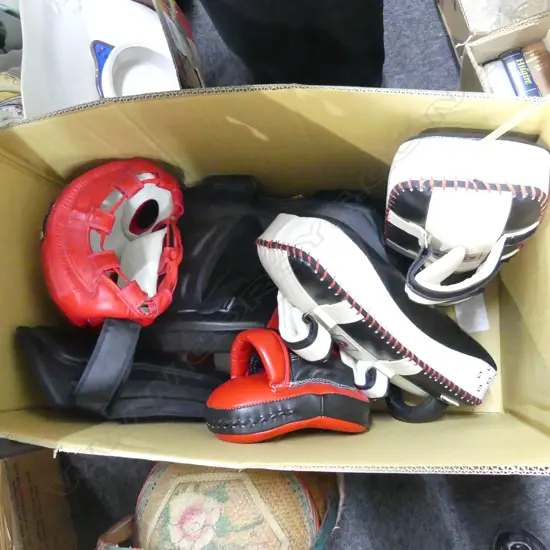 AS NEW QUALITY THAI BOXING GEAR PADS ETC 10 PCS