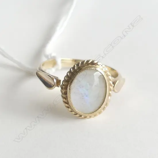 9ct. GOLD OPAL STYLE DRESS RING  2.6gm, SIZE APPROX O, SHANK A.F. & OPAL A.F.