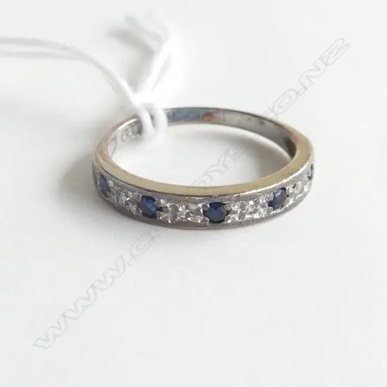 9ct. GOLD SAPPHIRE AND DIAMOND BAND 1.79gm, SIZE K