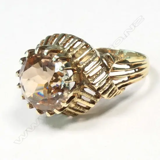 14ct. YELLOW GOLD & CITRINE COCKTAIL RING, UK, SIZE M
