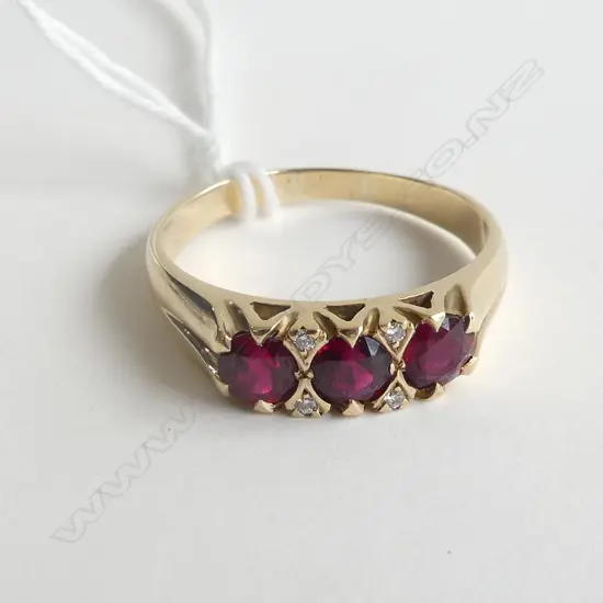 9ct. GOLD, FAUX RUBY AND DIAMOND DRESS RING 4gm, SIZE U **RTV**