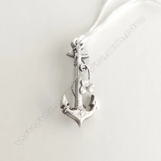 SILVER 'FOULED ANCHOR' BROOCH, BIRMINGHAM 1919