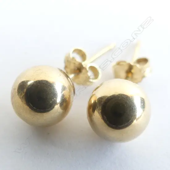 PAIR 9ct. GOLD STUD EARRINGS 2gm