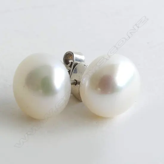 PEARL & .925 SILVER STUD EARRINGS
