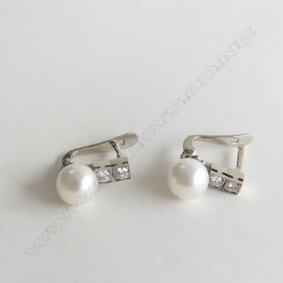 PR 14ct WHITE GOLD & PEARL & DIAMOND EARRINGS