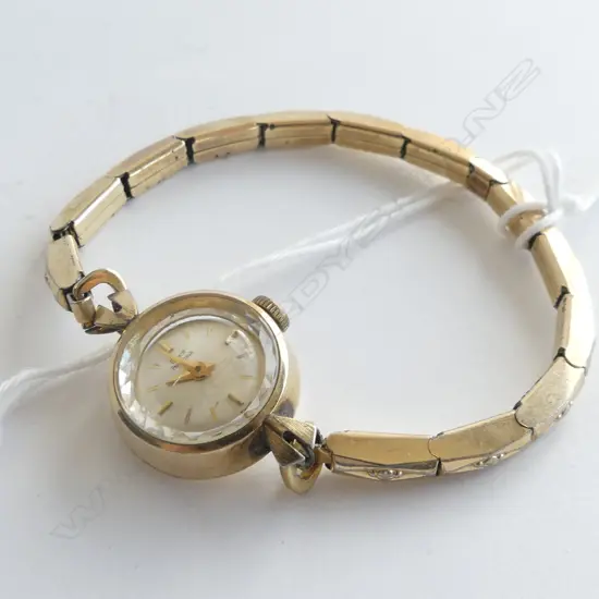 GIRARD PERREGAUX VINTAGE LADIES GOLD PLATE WATCH. Running