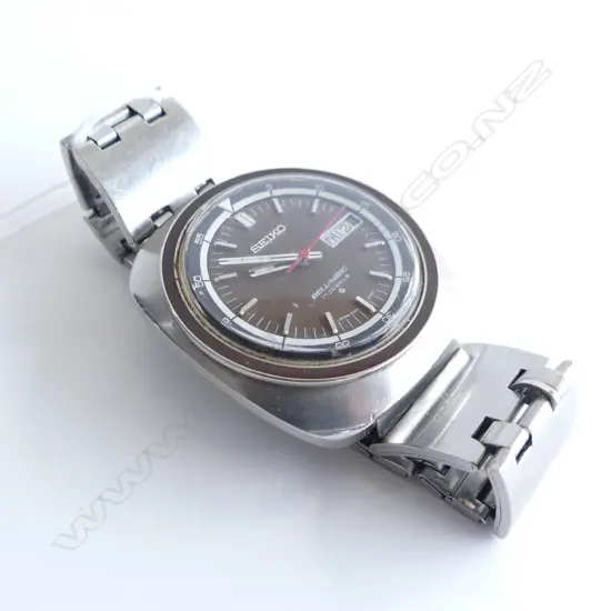 1970s SEIKO GENT'S BELL-MATIC 17 JEWEL WRISTWATCH. Running