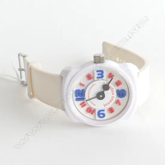 JEVOUS ENPRIE! WATCH BY MERCI BEAUCOUP. DESIGNED BY ISSEY MIYAKE & ERI UTSUGI - WORKING