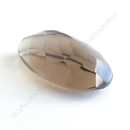 LGE SMOKEY QUARTZ PEAR CUT STONE (28 x 16mm) 30ct
