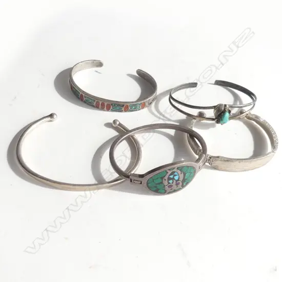 5 SML STG CUFF BANGLES 66gm.