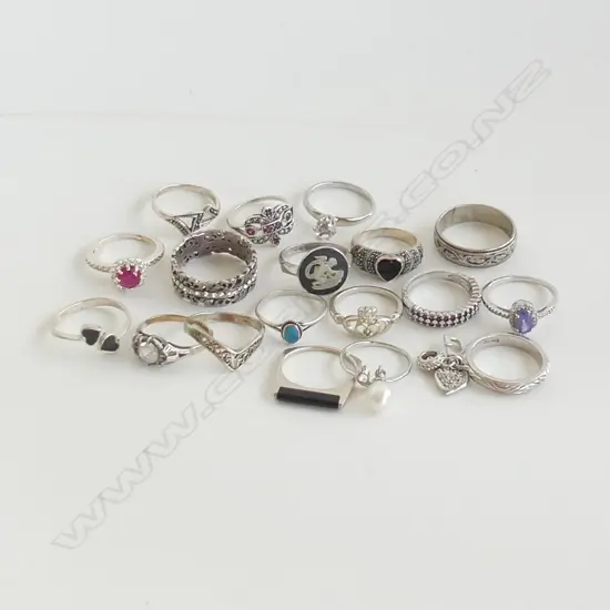 18 STG COSTUME RINGS 50gm.