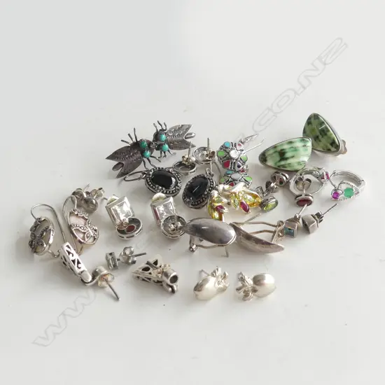 16 PRS SML STG EARRINGS 50gm. & 1 PR MARKED '9ct' WHITE GOLD