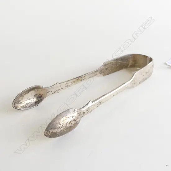 WILLIAM lV STG SILVER SUGAR TONGS, MAKER W. EATON, LONDON 1835, 62gm