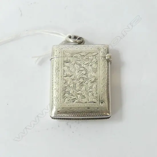 EDWARDIAN SILVER LEAF ENGRAVED VESTA suspension loop Birm.1900