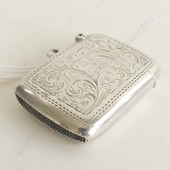 EDWARDIAN SILVER SCROLL ENGRAVED VESTA suspension loop Birm.1905
