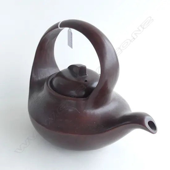 CHINESE CERAMIC TEAPOT H.210mm