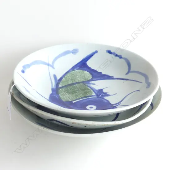 3 VINTAGE ORIENTAL FISH BOWLS 250mm dia