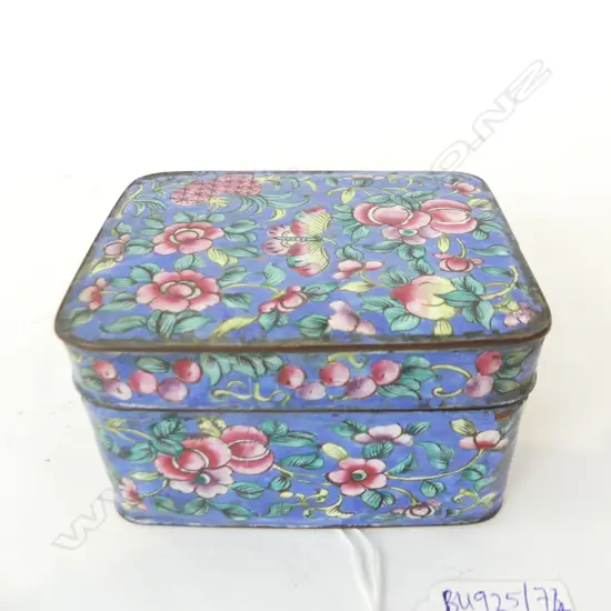 VINTAGE ENAMEL LIDDED CONTAINER W.100 minor losses