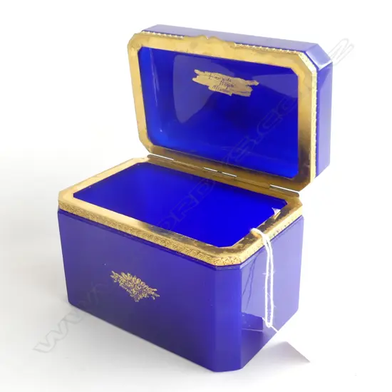 MURANO GLASS BOX WITH GILDED DECORATION C 1950  W 130mm