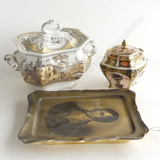 R.C DERBY IMARI LIDDED BOX, STONEWARE SAUCE TUREEN & RIDGEWAYS 'ROBBIE BURNS' WALL PLATE