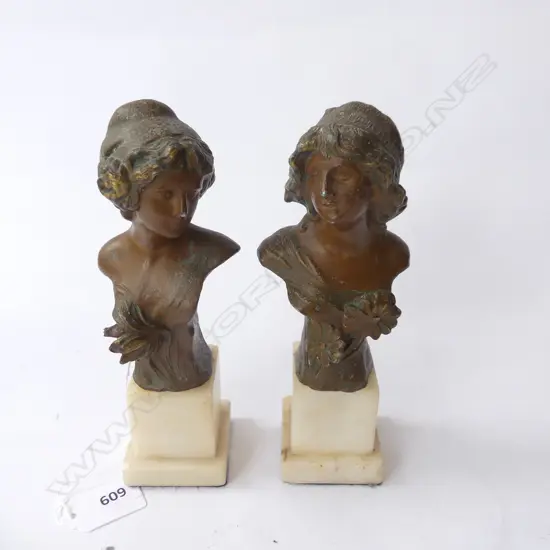 PR ART NOUVEAU SPELTER PORTRAIT BUSTS OF WOMEN H.180mm