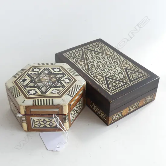 2 PERSIAN STYLE SM INLAID BOXES, 1 L.135mm & 1 Dia.110mm