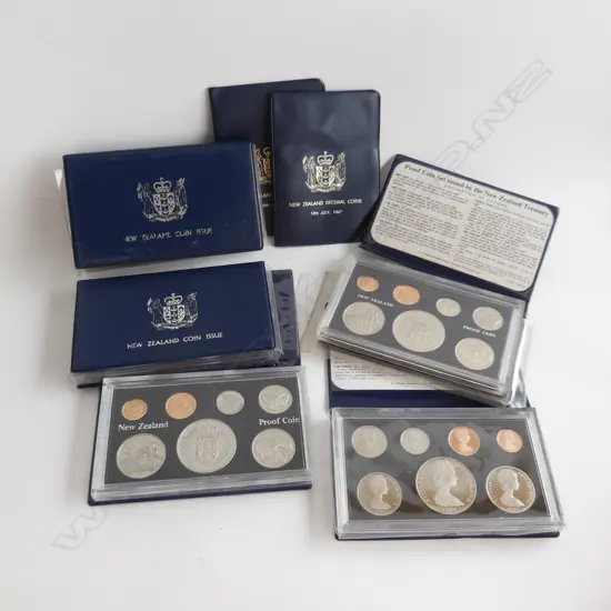5 1970s NZ COIN ISSUES + 2 1967 DECIMAL COIN SETS