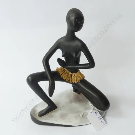 ANZENGRUBER AUSTRIAN AFRICAN FIGURE H.185mm
