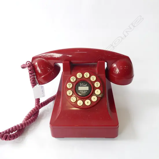 OLD RED DIAL PHONE