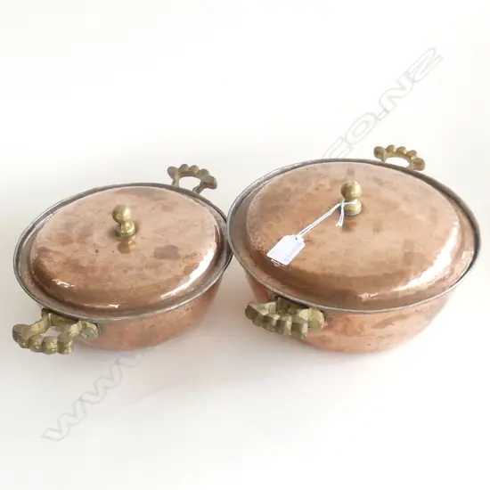 2 VINTAGE LIDDED COPPER POTS 250mm dia
