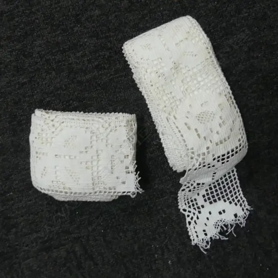 2 BUNDLES OF VINTAGE CROCHET LACE