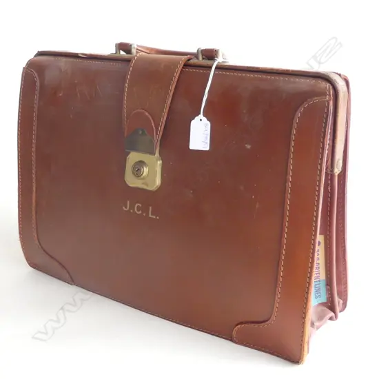 VINTAGE SATCHEL 'J.C.L.'