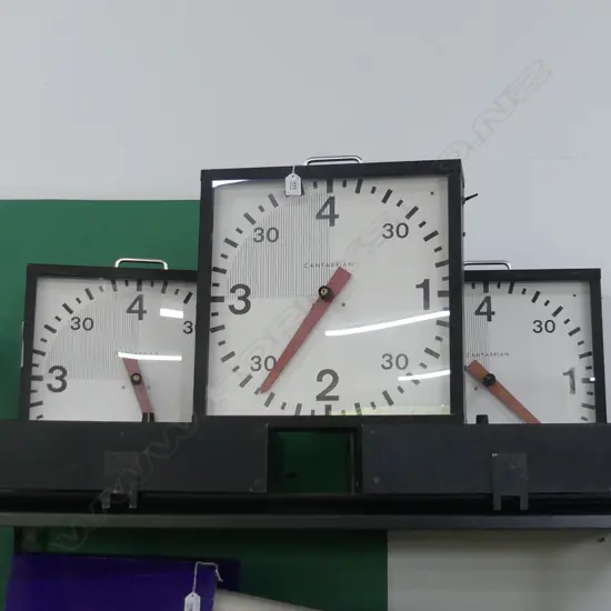 FIVE 1990’S NZ COMMONWEALTH GAMES TIMEKEEPER CLOCKS 420 x 420mm